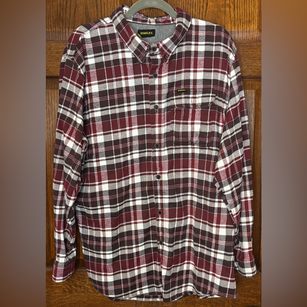 Stanley Men's Maroon Plaid Flannel Shirt size L
